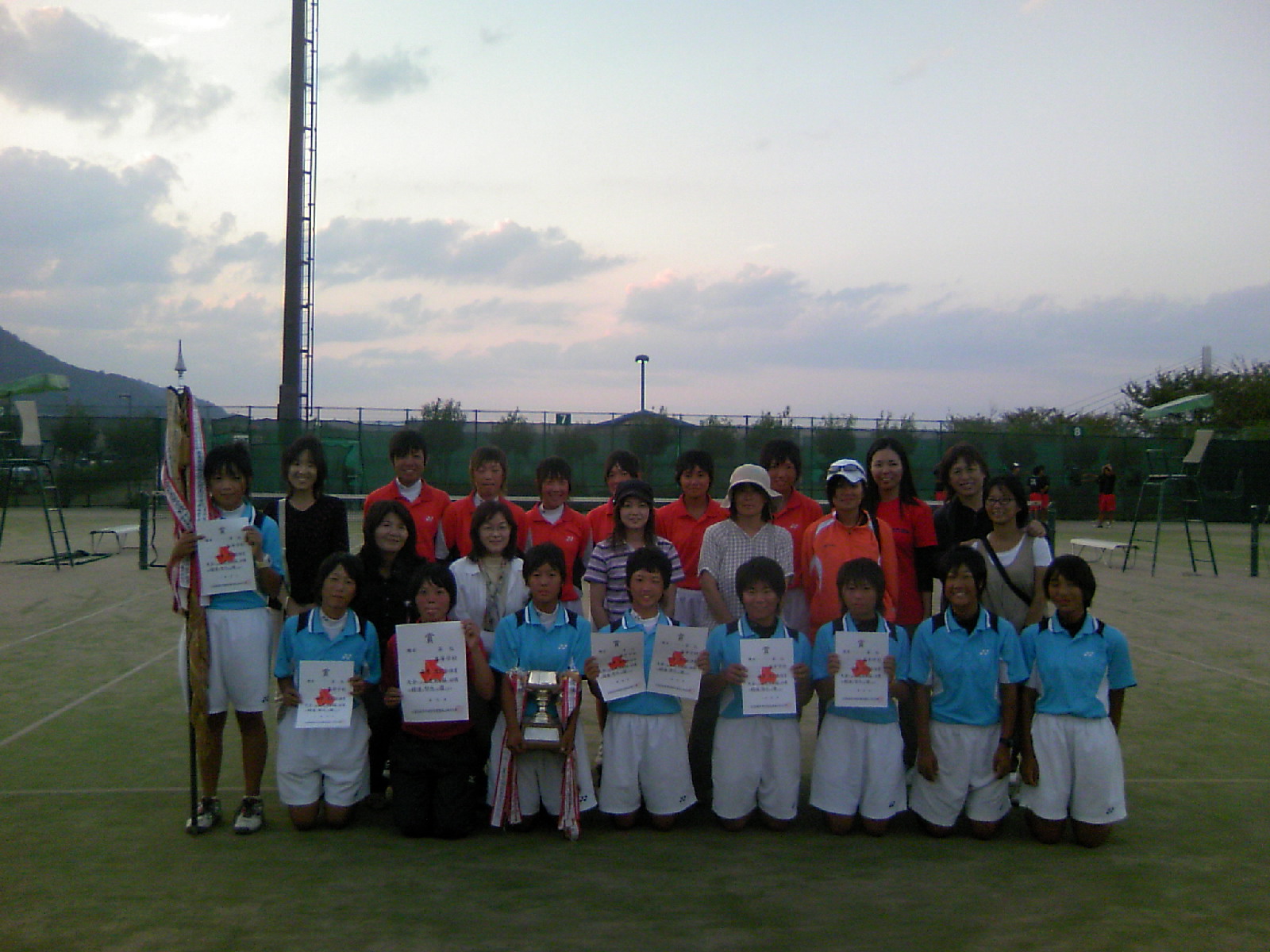 女子秋季集合2010.JPG